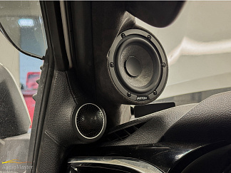 Автозвук в Toyota Hilux