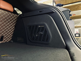 Установка аудиосистемы и шумоизоляция дверей в автомобиле Changan UNI-K