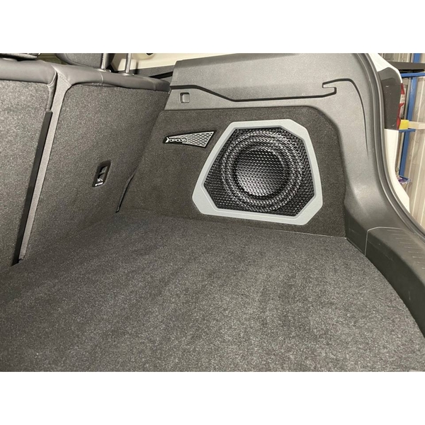 Короб Стелс Haval F7 и F7X правая 10" (с грилем, без подстветки)