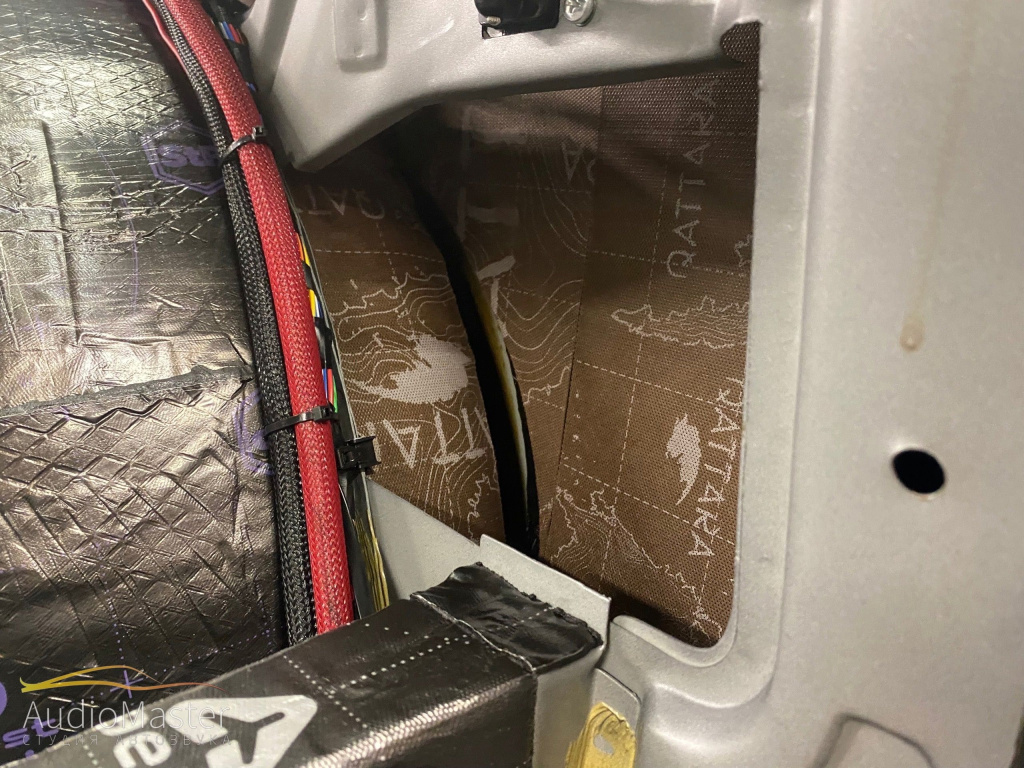 Аудиосистема в Нива Legend 2.jpg