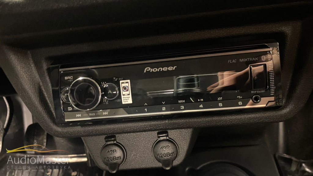Аудиосистема в Нива Legend 8.jpg