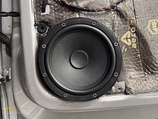 Замена штатной акустики в автомобиле Volkswagen Polo