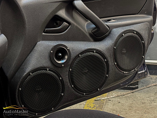 Громкий фронт в Lada Granta