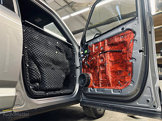 Шумоизоляция дверей и установка акустики в Haval H7