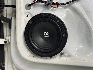 Замена акустики в Volkswagen Polo.
