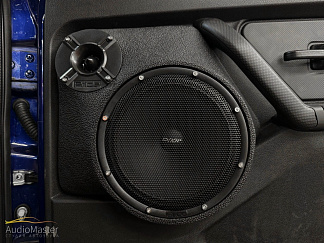 Автозвук в Lada Niva